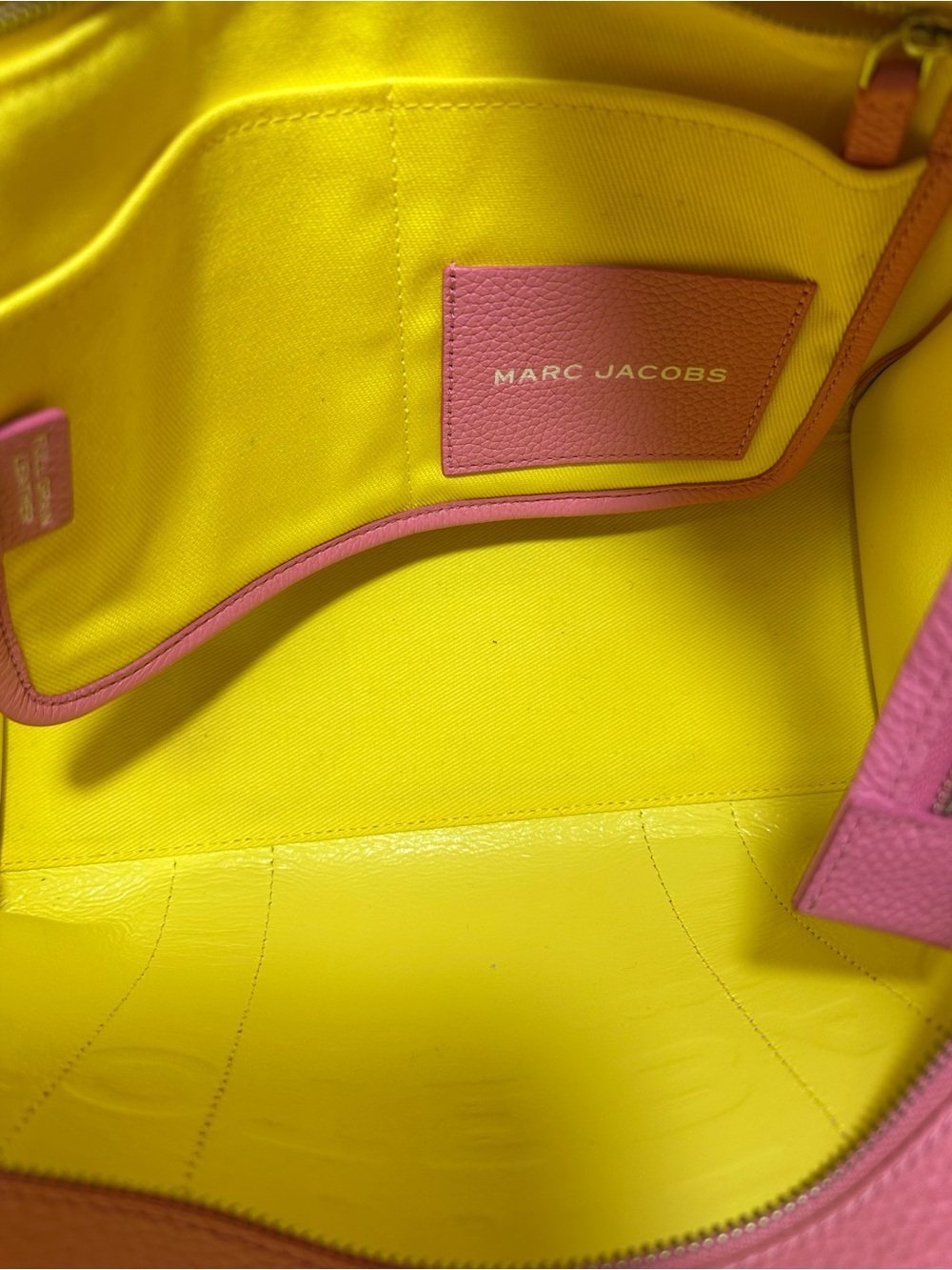 Marc Jacobs Pink THE TOTE BAG Signature leather Tote with Strap - Picture 4 of 8